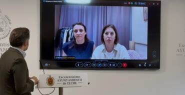 El alcalde muestra su apoyo a los 22 ilicitanos atrapados en Oriente Medio y pide una solución eficaz al Ministerio