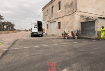 Continúa el plan de mejora y asfaltado de caminos rurales