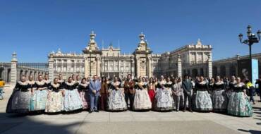 Las candidatas a Reinas y Damas de las Fiestas de Elche celebran una convivencia en Murcia
