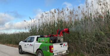Elche intensifica las fumigaciones contra los mosquitos en todo el término municipal