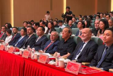 Elche presenta las oportunidades de inversión ante autoridades y empresarios chinos