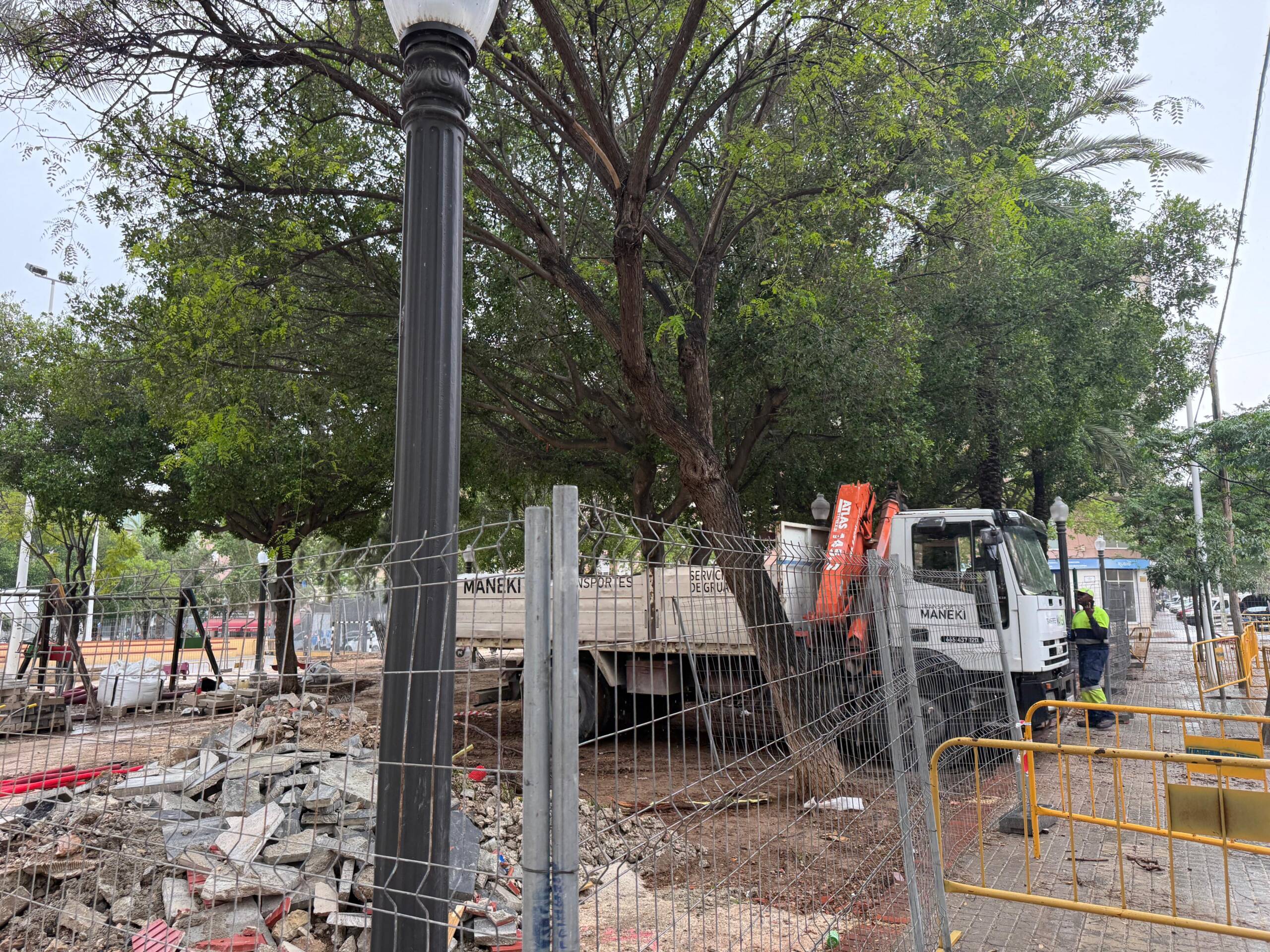 Avanzan las obras de renovación del Parque 9 de octubre (2)
