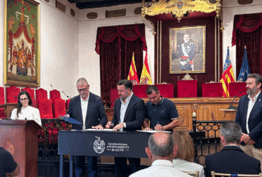El Ayuntamiento firma 7 convenios con entidades agrarias del municipio
