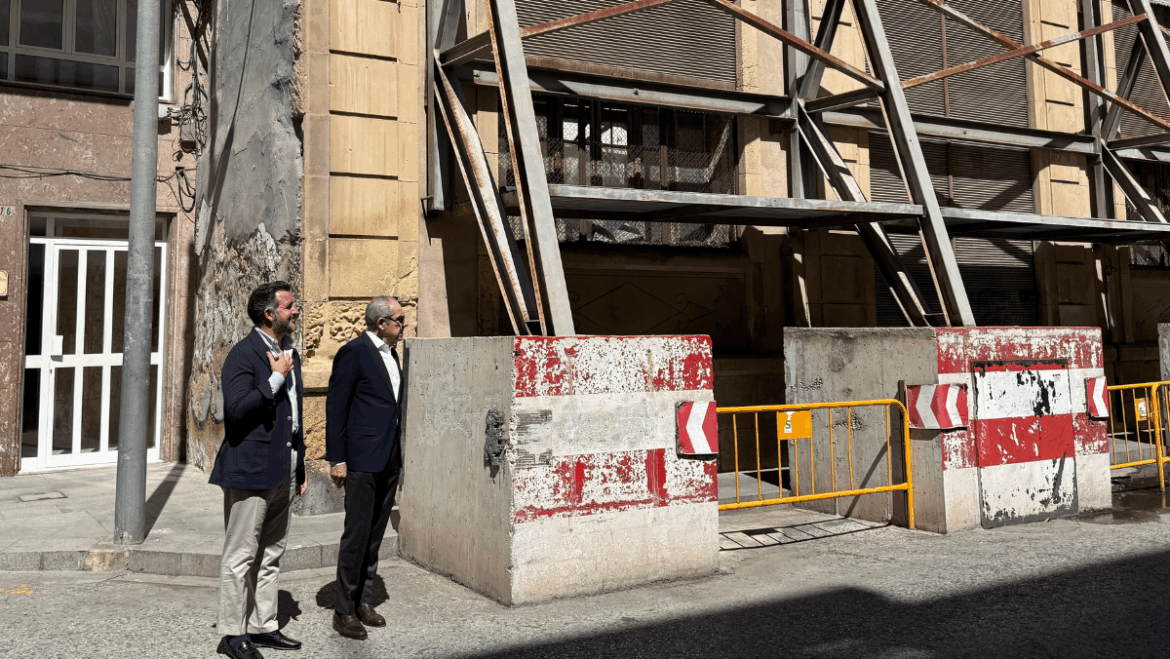 Elx dona llum verda al projecte de desmuntatge i reculada de la façana de l’edifici de Regs El Progrés