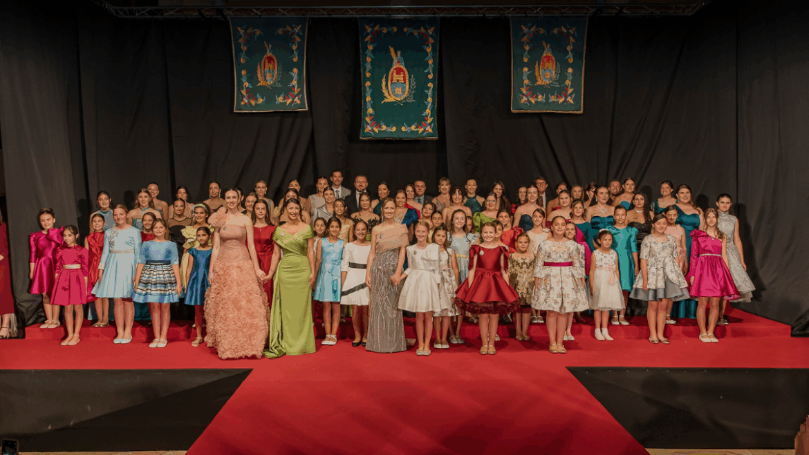 Traspalau acull la gala de presentació de les candidates a Reines i Dames de les Festes