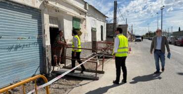 Comienzan las obras para mejorar la accesibilidad y garantizar la permanencia de vecinos en la calle Piaña