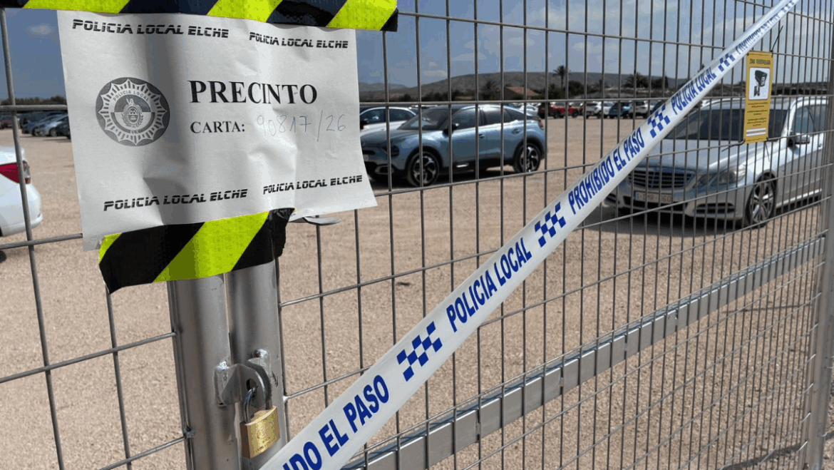 Elche clausura la primera campa de vehículos en Torrellano y anuncia más cierres