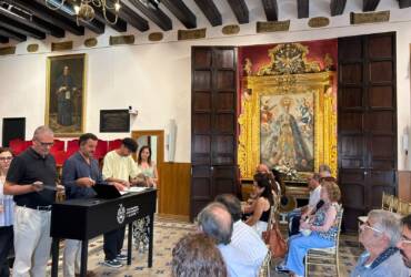 Elche firma convenios con doce entidades festeras por valor de más de 400.000 euros