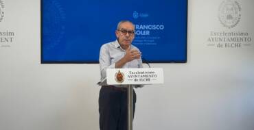 Luz verde a los trabajos de derribo de la fachada de Riegos El Progreso