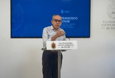 Luz verde a los trabajos de derribo de la fachada de Riegos El Progreso