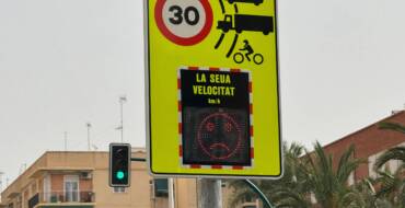 Elx instal·la nous radars informatius per a reforçar la seguretat viària