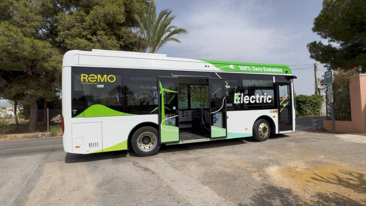 Elche inicia las pruebas para llevar el autobús urbano a las pedanías del norte
