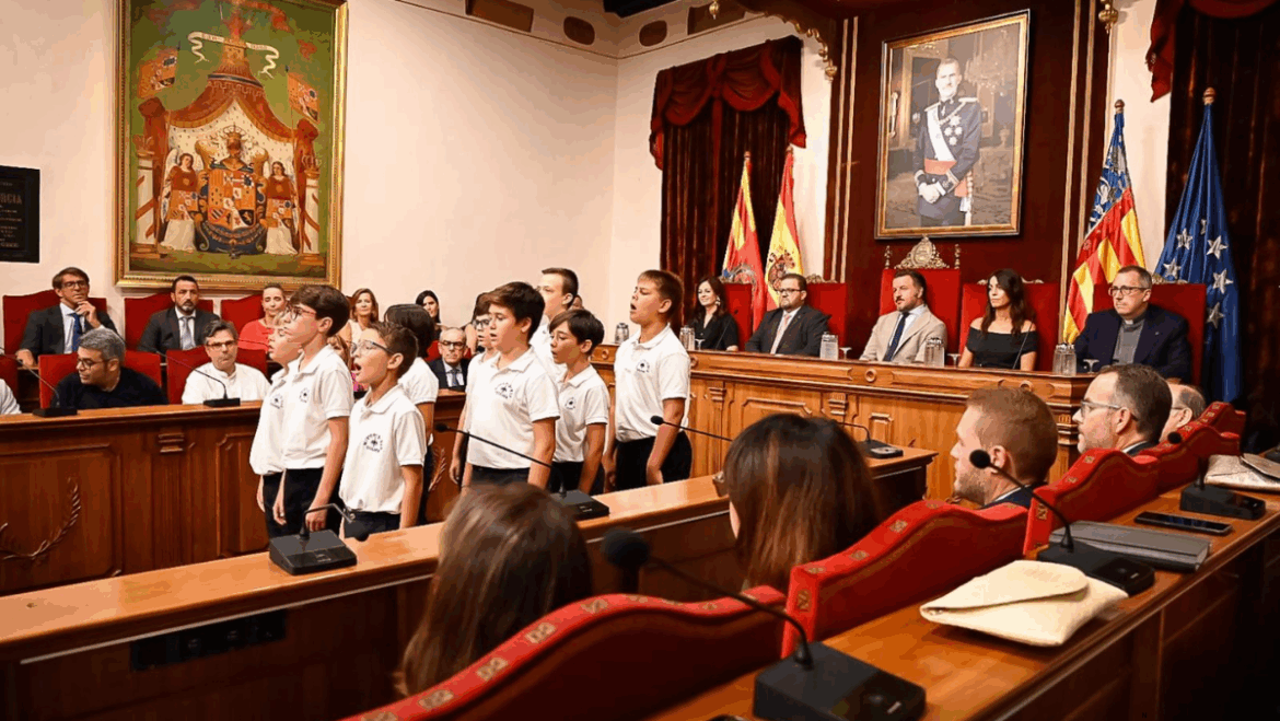 Los niños de la Escolanía ponen a prueba sus voces blancas en la Prova de Veus