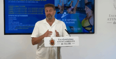 Elx tanca la campanya de piscines amb alta demanda i amplia l’oferta d’activitats aquàtiques per a la tardor