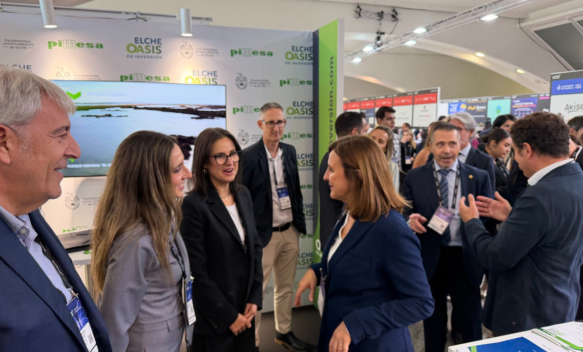 elche-participa-en-el-congreso-tecnologico-valencia-digital-summit-2026-para-atraer-inversion-foto-4